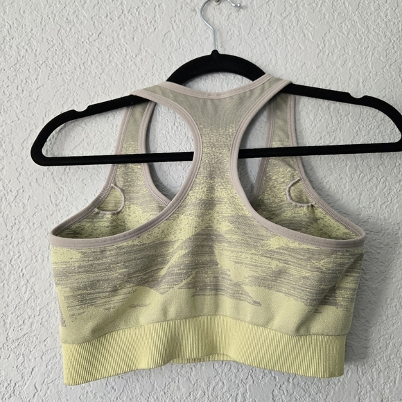 Gymshark XS Adapt Ombre Seamless Sports Bra and Biker Short Set - Picture 5 of 5